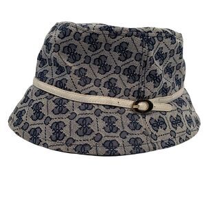 EUC Guess Navy and White Bucket Hat‎